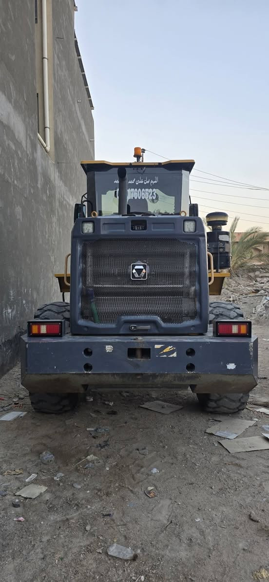 شفل XCMG للبيع موديل 2023 حجم 948 مكفول كفالة عامة بعدة ما مسجل مكان بصرة قضاء المدينة للاستفسار *********** متوفر واتساب
