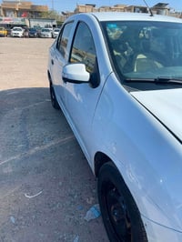 رينو سمبل • ٢٠١٧ • مضروب يمين