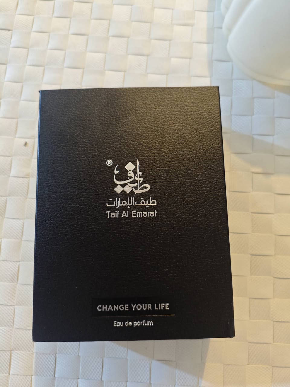 السلام عليكم
عطر T09 خليجي أنتاج دار طيف الامارات براند خليجي راقي للبيع السعر 230 وبي مجال استعماله جدا قليل  للتواصل ***********
