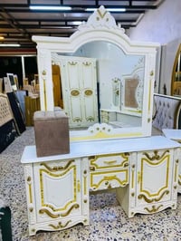 غرفة • للبيع • تحفة