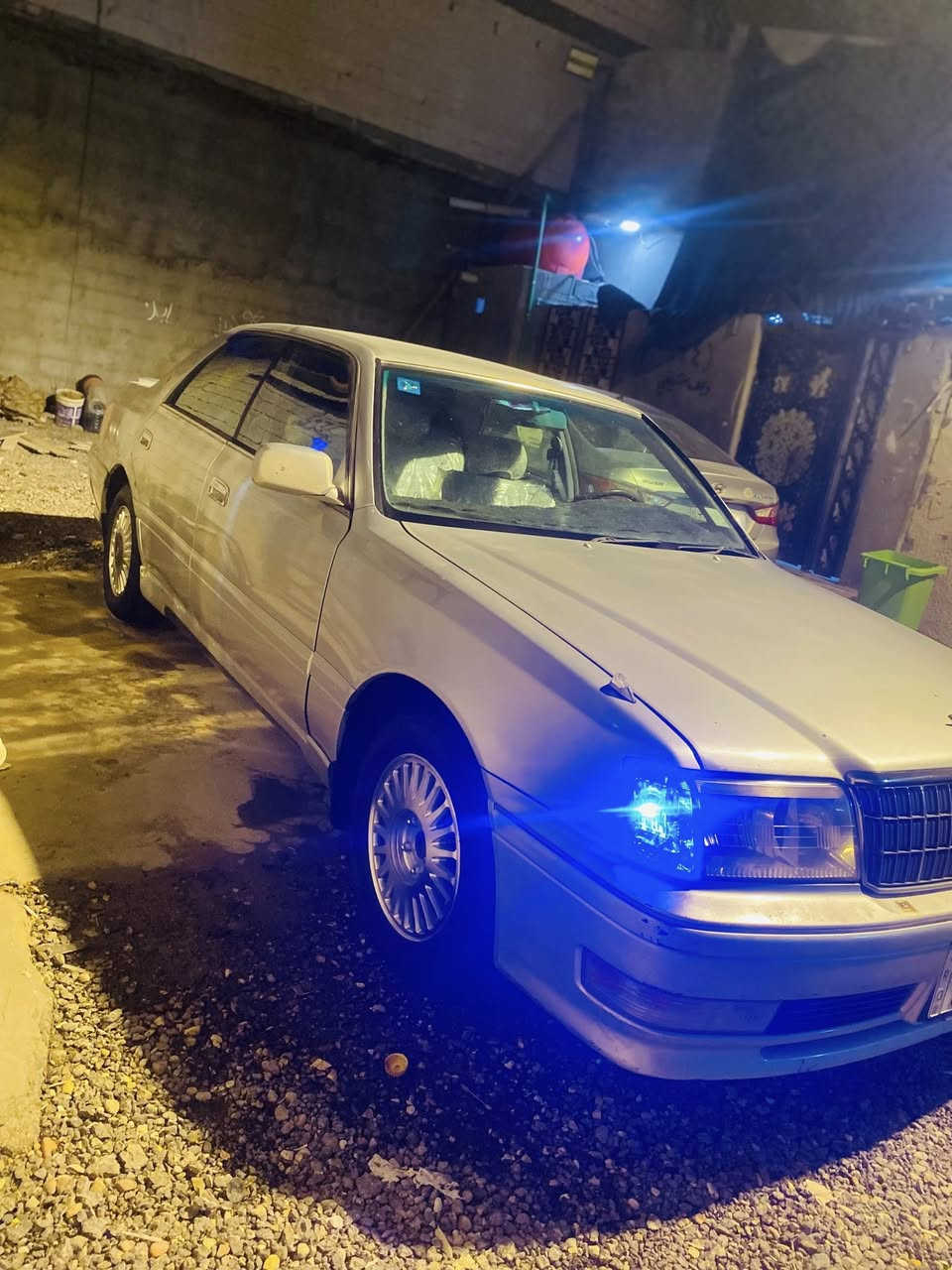 سلام وعليكم راس الثور للبيع رقم بصره انكليزي تحويل. كفاله من الكص ولنقل  مكاني بصره. استيرن كهربائي تبريدها شغال تبريد خلفي مكينه 3000 سياره مال جني ماتعبك خابرني وتدلل  سعرها 90 وبيها مجال مايعجبك لمنشور عبره وإلا تكسر ***********
