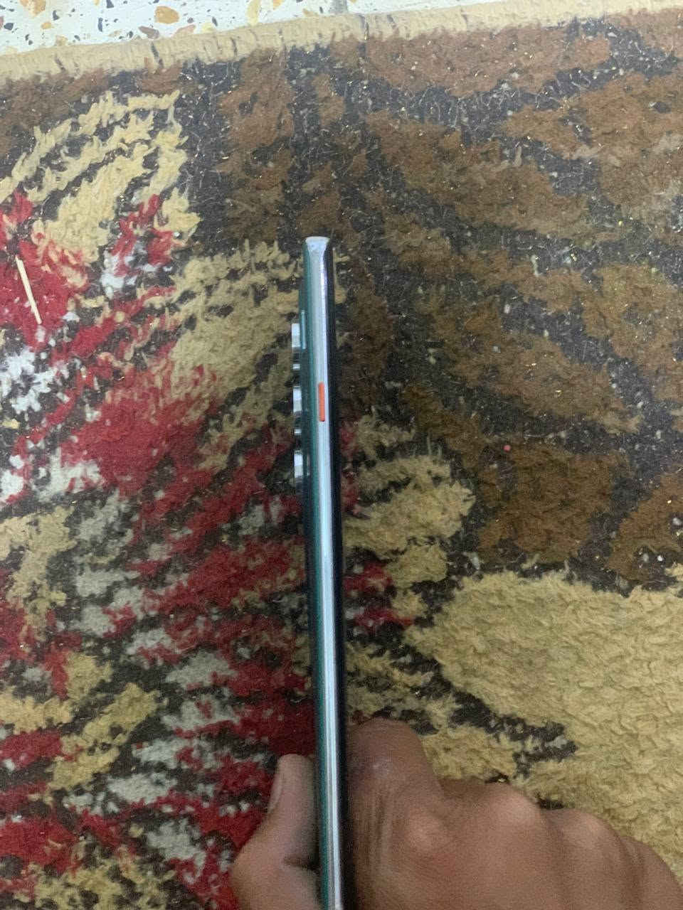 سلام عليكم عندي هاذه المبايل البيع سعره 325 مراوس راوس بايفون من 12الحد 15العنده يراسني خاص ***********
