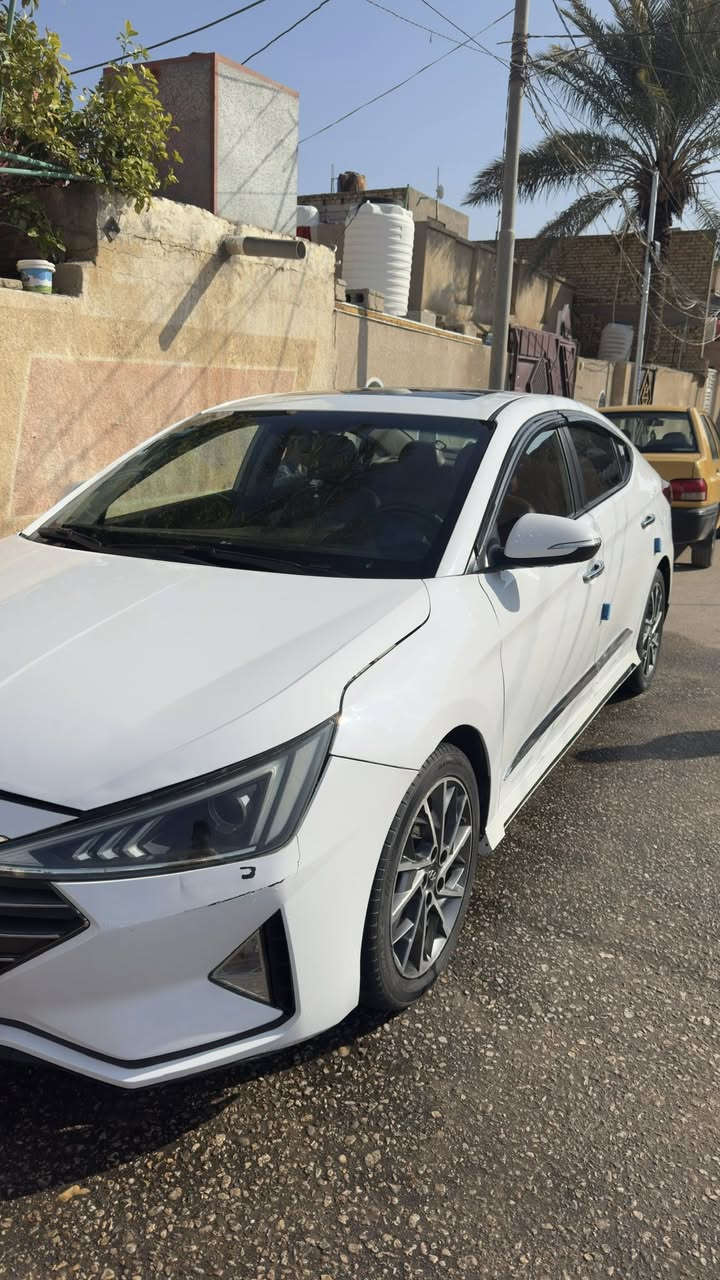 النترا مديل ٢٠٢٠ خليجي فول مواصفات بصمة فتحة حساسات اشارة بالمري مري شفط ويل خمسة ويل كب شاشة كامرة فول كل المواصفات بيها مكينه ٢٠٠٠ 
بيها جاملغ امامي وجاملغ خلفي مصبوغات 
السعر ١٥٣ 
***********
