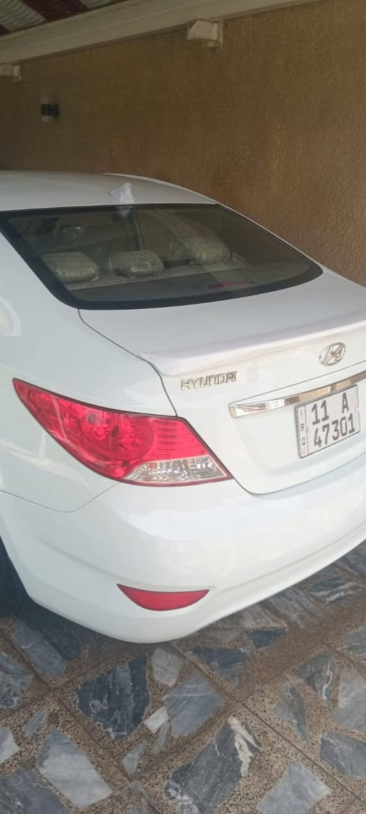 اكسنت موديل 2013
خليجي فتحة 
رقم بغداد
اللون ابيض 
داخل بيج مخمل 
محرك 1600
شاشة 
دخول بصمة 
ماشية 90 الف 
سيارة كلش جديدة وحلوة 
وموضحة امامكم بالصور 
السيارة بيها ملاحظات جداً بسيطة وما مبينة 
حدادية بحالة جيدا جدا 
السعر 115 وبيها مجال حك الجية 

***********+واتساب اتصل وتدلل
