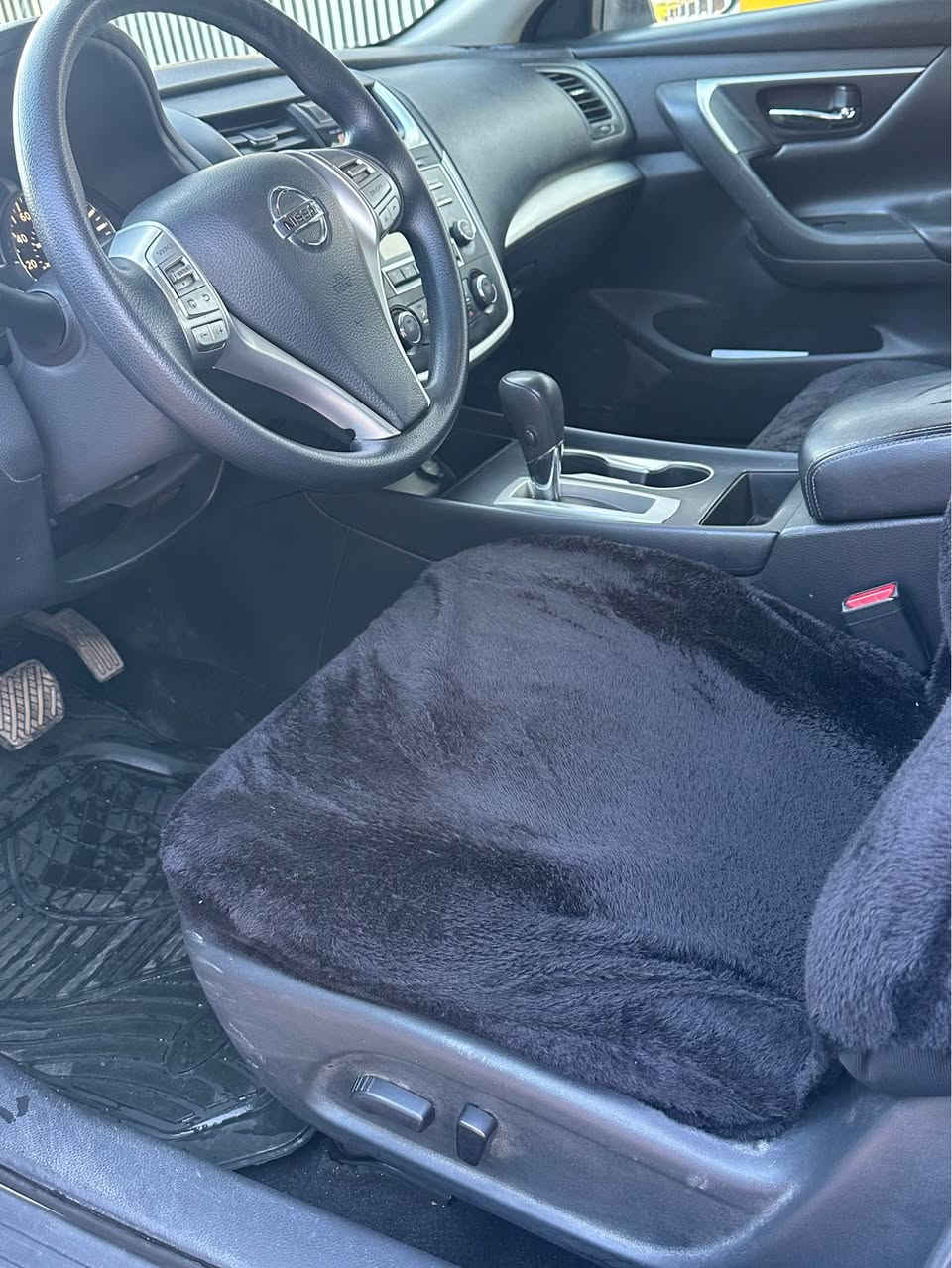 نيسان التيما ٢٠١٦ 
سعر ١١٨
تيل ***********
سياره به كلين داخل بوويه ليره دووبارجه ونيو سبووخه بي زورئ بيشوو باش كه بسه ارباكي به شرته هه مووي رقم سنوي نويه
مواصفات بسمه و بريك بسمه و شاشه و كوشن كهرباي درگه بسمه و سياره نويه يك دسته 
سعر ١١٨
تيل *********** اكر, نينوى
