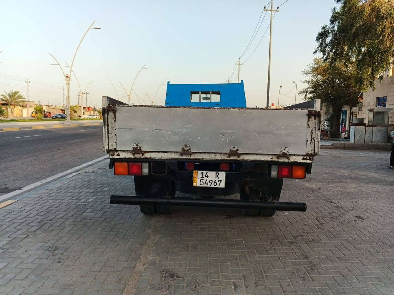 كنترللبيع موديل ٩٢ سياره جاهزه مابيه اي شي سنويه ٢٠٣٠ سياره بأسمي.  ***********.   *********** العنوان بصره
