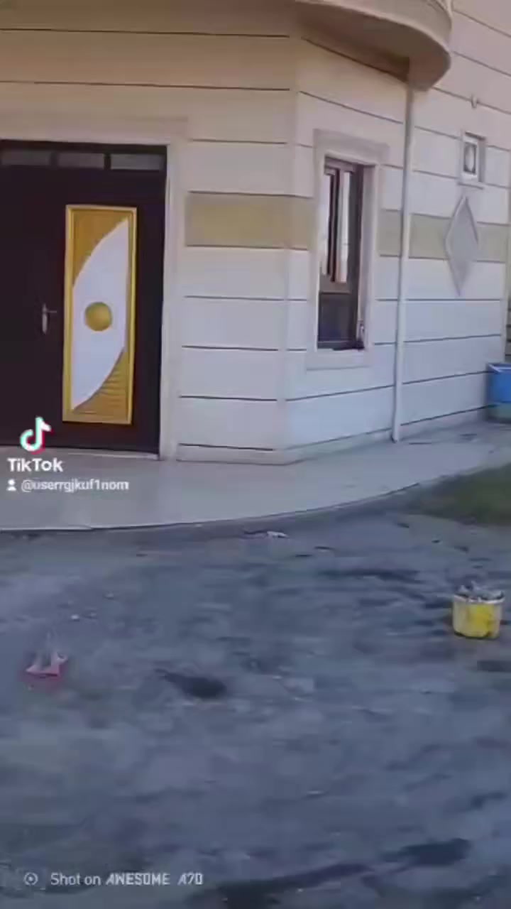 الدار مع قطعة معروض للبيع في حي الكفاح الجنوبي مساحة البناء ٤٧٥ متر مساحة القطعة ٤٣٠ متر
للاستفسار الاتصال على الارقام التالية/ ***********
         / ‪0750 352 4800
