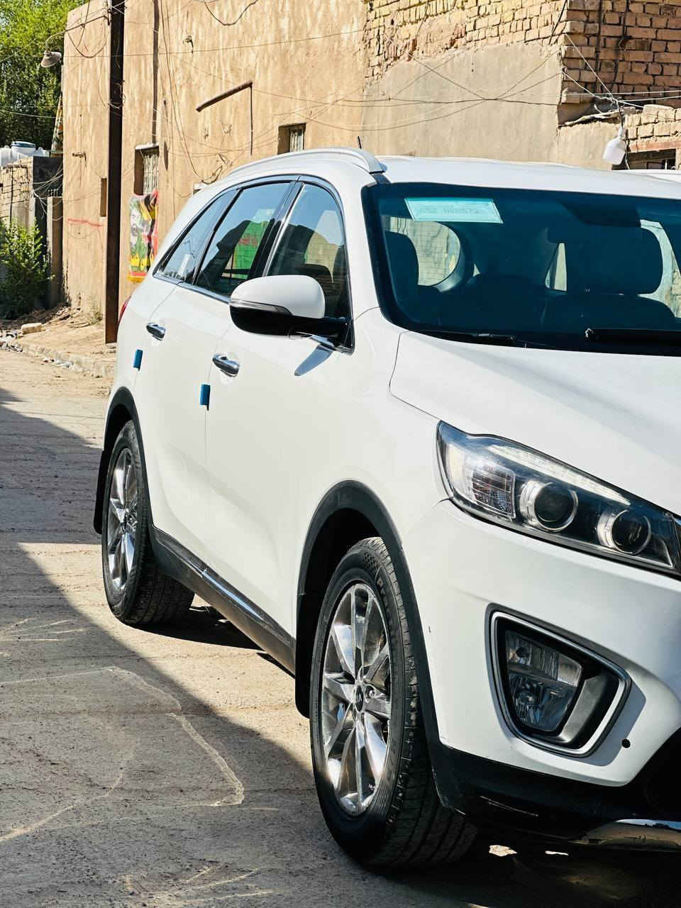 سورنتو 2016 خليجي 
محرك 6سلندر كفاله عامه 
بيه صبغ فقط بنيد 
بصمه 
هند بريك بصمه 
فور ويل 
حساس امامي خلفي 
كشنات جلد 
بردات خلفيه 
كشنات تدفئه تبريد 
كشنات كهرباء 
صندوق كهرباء 
ويل كب كروم 
تبريد 3 قطع 
مري شفط 
وباقي المواصفات المعروفه
مكان السياره بابل الهاشميه 
☎️ ***********
