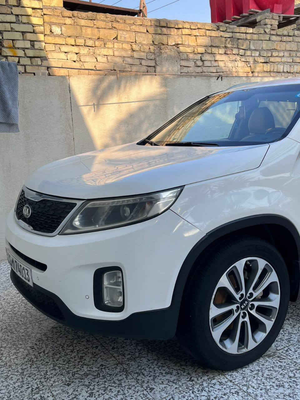 السلام عليكم 
سورنتو موديل 2015 خليجي  عدا بانوراما 

 سياره  كفاله عامه.
مواصفات السياره:
بصمة أبواب العدد 2 
كشنات كهرباء العدد 2
كشنات جلد 
كشنات اماميه تدفئه+تبريد 
حساس امامي+خلفي 
بردات خلفيه
3 قطع تبريد 
مكينة 6 سلندر 3500
لايت زنون+
سيارة جديدة وجاهزة من كل نواحي تخم تاير جديد سبير مانازل مكينة وكير وحداديه كفاله عامة رقم بغداد الدولي هزة جديدة شرط تحويل
مكان السيارة ((ميسان ))للاستفسار اكثر اتصل على***********‬‏  تحياتي
