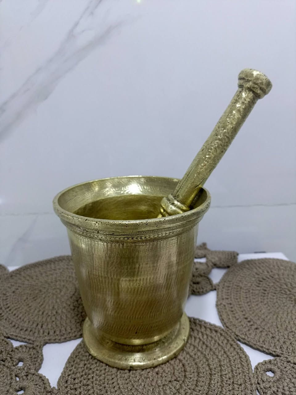 هاون للبيع نحاس اصلي مال الثمانينات القياسات بالصوره وزنه تقريب ٤ كيلو  سعره ٢٥٠


**إذا كنت صاحب هذا الإعلان وتريد حذفه لأي سبب، رجاءا أرسل رسالة إلى الدعم الفني**
