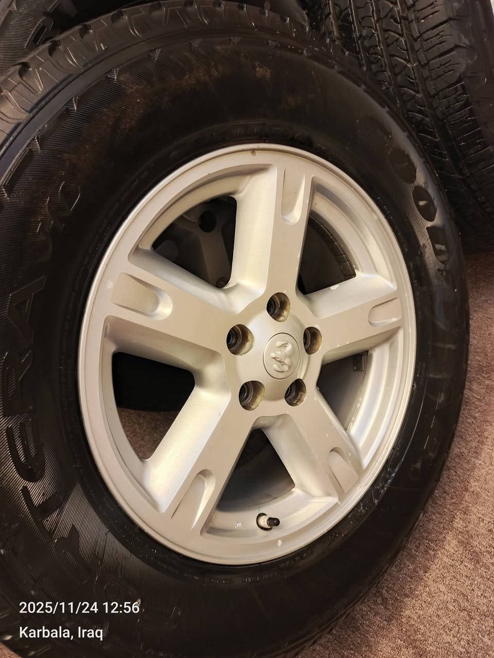 تخم ويل اصلي مكفول مع تايرات اصلي وارد كندي نظيفات
قياس 17-70-245

السعر 375 وبي مجال

مكانهن كربلاء 

***********
