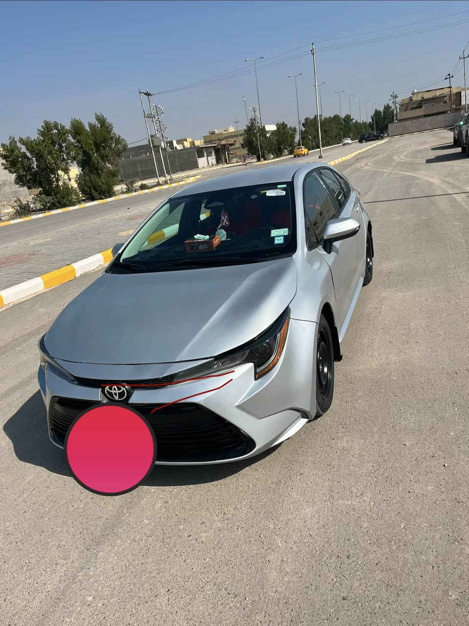 كورلا 2024 امريكي بانزين فقط 
ماشية 12 الف ميل 
‏الضرر بس بنيد مصبوغ وبارد قليل بالچاملغات 
رقم واسط حرة
المكان كوت 
***********
