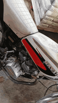 دراجه يراني 5كير سفانه موديل 2021ارواق مابيهه ضاعيات العنوان بغداد تقاطع النهروان السعر 500وبيهه مجال مكينه مامفتوحه ابد بس تفيلس الرقم ***********
