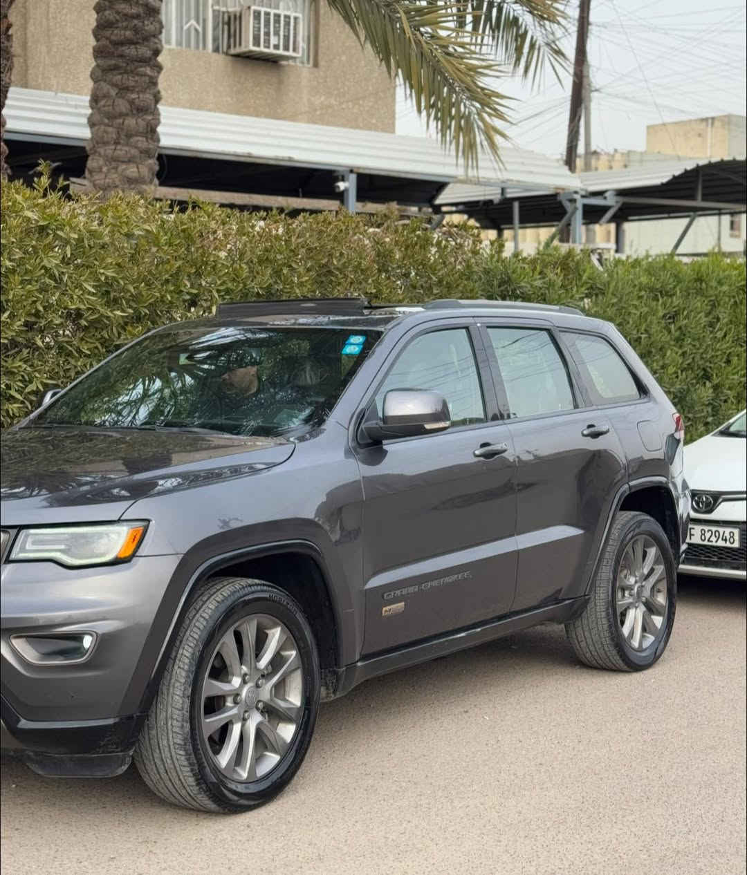 السلام عليكم اللي يدور جيب جديدة بالجيس وبجم كبس وقطعة وحدة صبغ وسيارة مماشية تفيدة
___________________________________

✅جيب كراند شيروكي 2016  سيارة فئة المئوية 

✅كير ومكينة مكفول شواصي لغود كله مكفول حالوب رصعات هم مكفول 

✅سيارة ماشية 59 الف حقيقي وين ميعجبك افحص 

✅رقم بغداد باسمي هزة ورقم جديد

⚠️الضرر جاملغ خلفي صبغ وباب خلفي مبدل نفس اللون فقط من امريكا وسيارة على نضافتها لا طخة لا بارد لا حالوب لا رصعة 

⚠️ايرباك فقط البردة طاك وراجع سستم يعني لا دركة ولا دشبول 

✅مواصفات فول المئوية تجي اعلى مواصفات بالجيب 

_رادار امامي 
_بانوراما 
_كراسي كهرباء + خزن + تدفئة + تبريد 
_مري جانبية + وسطية تعتيم 
_حساس خلفي 
_سستم صوت + دمام خلفي 
وباقي المواصفات 

السعر 22$ الف يعني 220 ورقة وبيها مجال 

📍مكان السيارة بغداد الاعظمية 

استفسار ***********  ابراهيم
