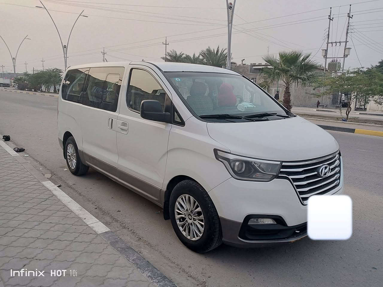 السلام عليكم ستاركس للبيع موديل 2020 اصل مفتوح محور مسكر رقم بغداد انكليزي سنويه مجدده ل2030 سياره جاهزه من كلشي 
السعر 215💲
العنوان البصره 
هاتف/***********
