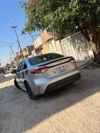 كورلا وارد امريكي ياباني بانزين  موديل 24  ماشيه 43 ميل  محرك 2000 دوش...