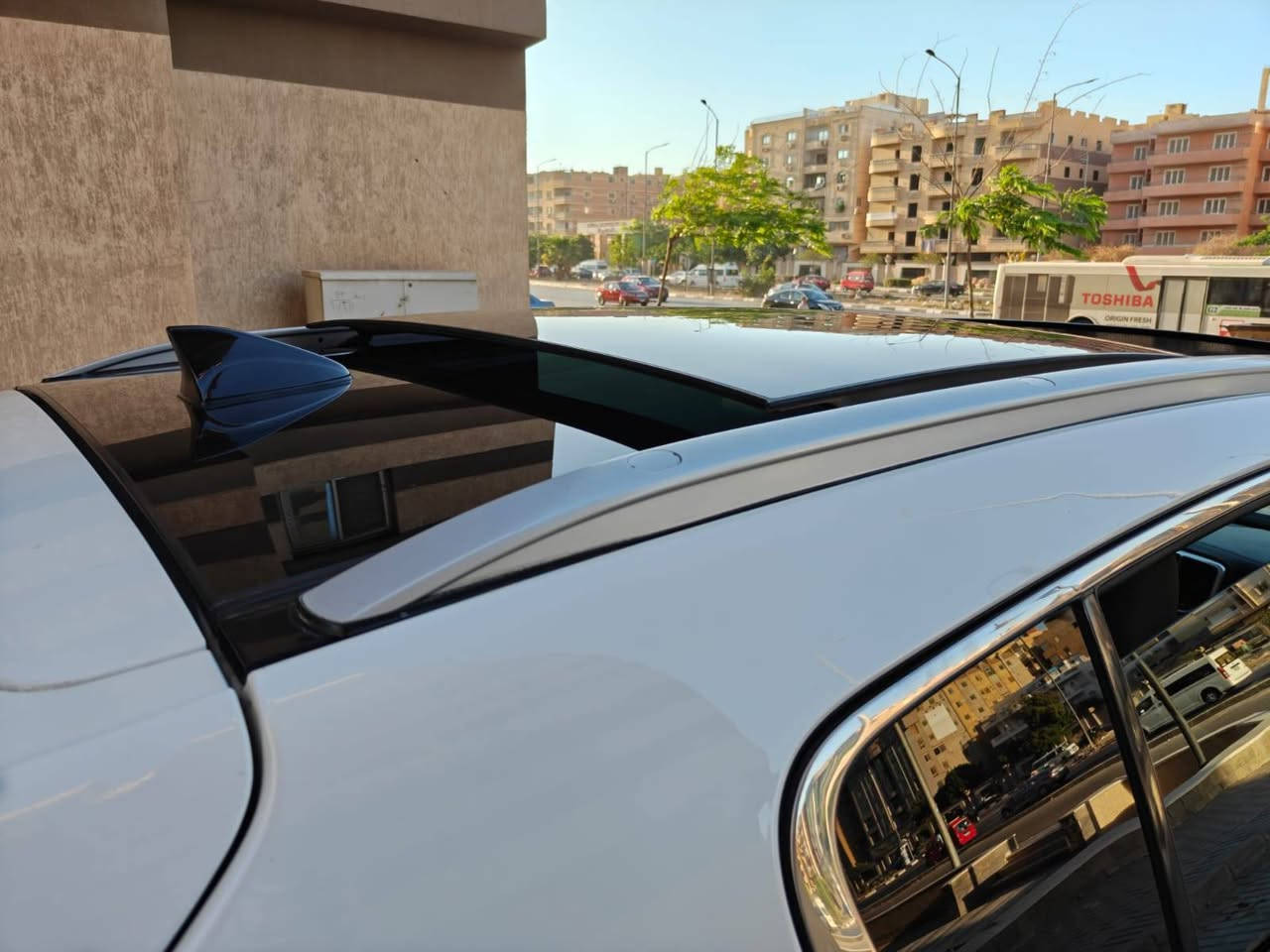 ✨ لأصحاب الذوق الرفيع والباحثين عن التميز ✨
​🏎️ كيا سبورتاج 2020.. أيقونة الفخامة والراحة 🏎️
​💎 اللون الأبيض الملكي.. إطلالة تخطف الأنظار 💎
​👑 أعلى فئة (توب لاين بلس) 👑
​✅ عربية فابريكا بالكامل "حالة نادرة ومميزة" 🎖️
✅ عداد 105,000 كم "استخدام راقٍ" 🛣️
✅ صيانات توكيل منتظمة حتى 90,000 كم 🛠️
✅ رخصة سارية لمدة 6 أشهر 📝
​🌟 المواصفات والتجهيزات الخارجية:
👁️ كاميرات 360° أوريجنال "رؤية محيطية كاملة" 🔍
☀️ فتحة سقف بانوراما "لمسة أناقة" ☁️
🚨 حساسات ركن أمامية وخلفية "لأعلى درجات الأمان" 📐
✨ غمزات بالمرايات الجانبية LED 💡
🔄 مرايات ضم كهرباء "تحكم ذكي" ⚡
🔑 بصمة خارجية "لفتح الأبواب بدون مفتاح" 🗝️
​🛋️ المواصفات والتجهيزات الداخلية:
🤎 صالون جلد أوريجينال بالكامل (فرش وتابلوه) "حالة المصنع" ✨
🔘 بصمة داخلية "تشغيل وإيقاف المحرك" 🔘
❄️ تبريد وتسخين كراسي "لراحة تامة طوال العام" 🔥
💼 شنطة كهرباء "عملية وسهلة الاستخدام" 🎒
🛡️ أنظمة أمان ومساعدة سائق (ADAS) متطورة 🔒
🎶 نظام صوتي فاخر عالي النقاء 🎧
​✨ حالة السيارة تتحدث عن نفسها.. بسم الله ما شاء الله ✨
​ للتواصل 010 17025322 📞✈️🎖

​#ملوك_التميز
تابعوا الصفحة لكل جديد ومميز في عالم السيارات! 🚗💨


**إذا كنت صاحب هذا الإعلان وتريد حذفه لأي سبب، رجاءا أرسل رسالة إلى الدعم الفني**