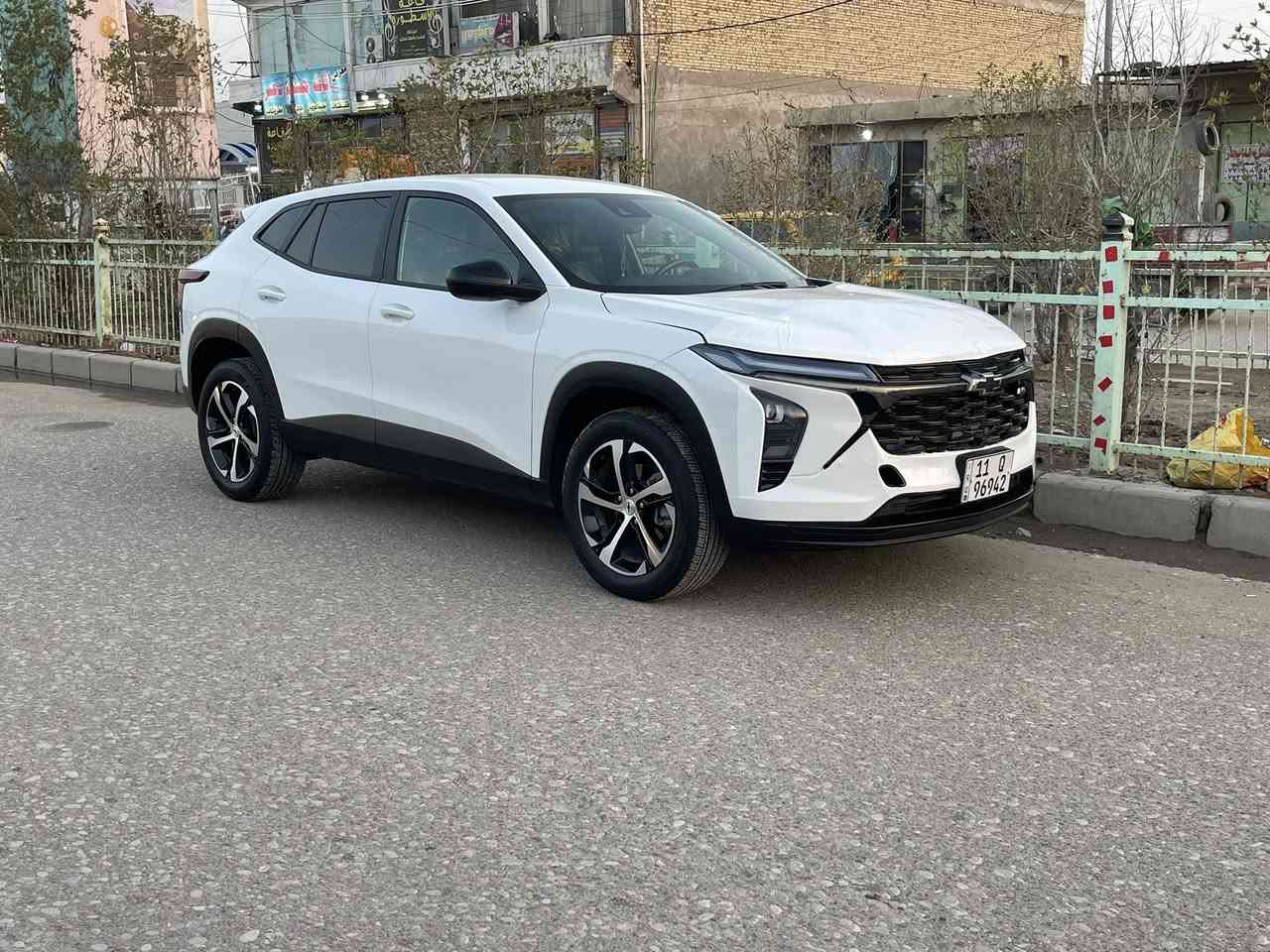 السلام عليكم شوفر تراكس موديل 24 السياره بسمي السياره كفاله عامه فقط البنيد بارد السياره بيه مواصفات حلوه *********** غير متواجد عل فيس الاتصال فقط السعر 147
