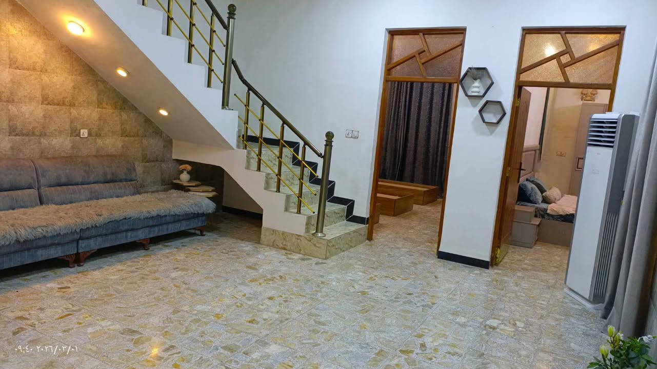 السلام عليكم بيت للبيع بناء حديث كامل مساحتة ١٥٠ الواجهة ٧ ونص نزال ٢٠( مطبخ واستقبال وصالة وسطية وغرفتين نوم وصحيات خارجية ومناور اثنين والطابق الثاني صالة وصحيات) للاستفسار أكثر التواصل ع هذا الرقم *********** العنوان زعفرانية حي الزهور (الزراعي)
