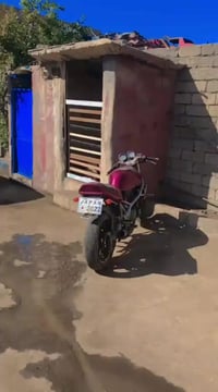 بانده ماروني للبيع كلشي مابي بس متروك صارله هوايه فـ وكف ابيعه كامل او...