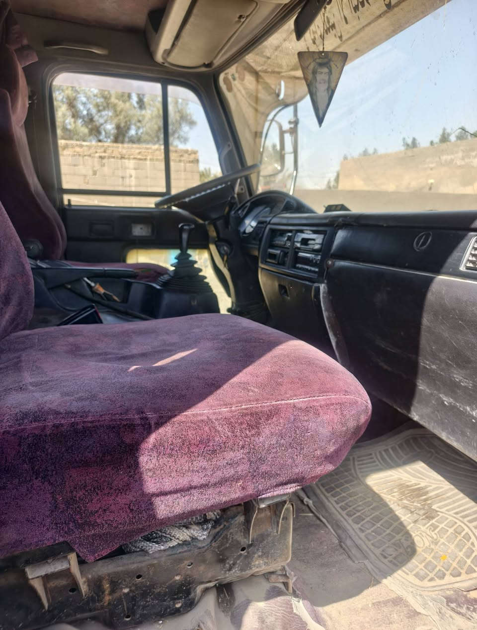 سلام عليكم سيارة البيع نيسان مكفوله كفاله عامه مديل 97 تصل تفاصيل  علا رقم *********** مكان سياره سماوه
