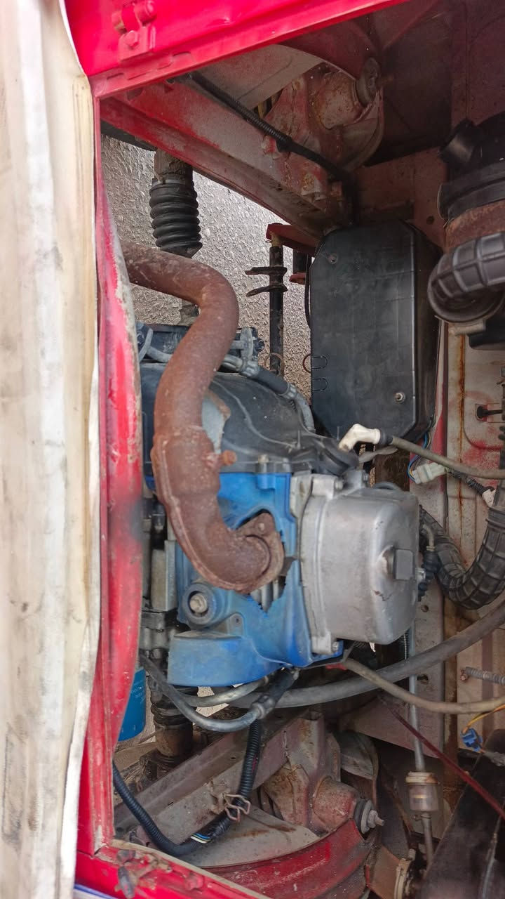 سلام عليكم تكتك للبيع في كربلاء المقدسة سعره 4مليون وبيه مجال اوراق البغدادي ***********
