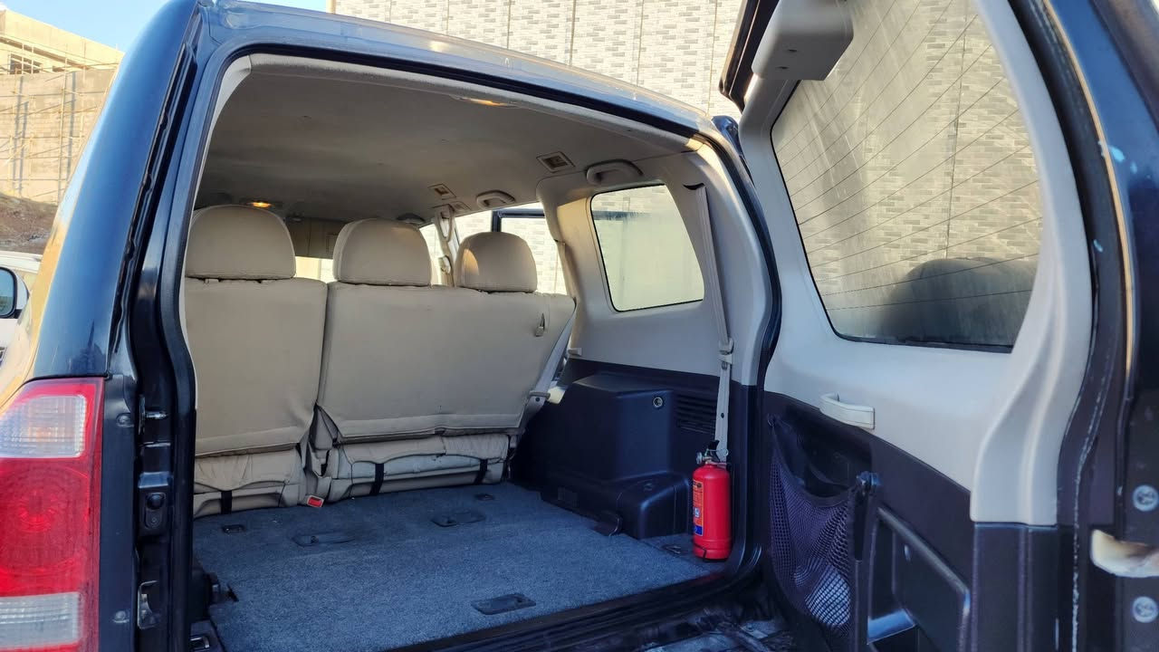 ميتسوبيشی پاجیرۆ خلیجیی ٢٠٠٥ ( ناو زەرد )

- شەش بستۆن 4x4
- تەبرید و پاوەر - سێ ڕیز کوشن
- هیچ لێدراوی نییە، بۆیاخی نییە.
- مەکینە  ٣٠٠٠ (مەرغوب)
- گێڕو مەکینەو دەبڵ
- ئەکسلی بەشەرت.
- سەنەوی ( تا٢٠٣٠تازەیە )، ڕەقەم هەولێر.

گۆڕینەوەش دەکەم.
0771 993 9487

---
عربي

ميتسوبيشي باجيرو - خليجي موديل ٢٠٠٥ (داخلية صفراء)

* دفع رباعي (٤x٤)، ٦ مكابس
* تبريد وكهرباء
* ثلاثة صفوف من المقاعد
* ما فيها حوادث ولا أصباغ.
* محرك ٣٠٠٠ (مرغوب فيه)
* المحرك وناقل الحركة مضمونان.
* سنوية ساري حتى٢٠٣٠ ( لوحة هەولير )
( ممکن استبدالها أيضًا )
0771 993  9487
103 مجال
