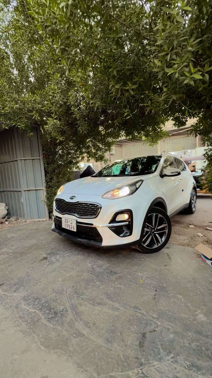 مديل 2020 خليجي مكفول من الصبغ وتبديل
مواصفات واضحه بصمه تشغل 
وتشغيل عن بعد 
شاشه بلاديه كامره اشاير بل مري 
مري شفط ويل 19 
قطعتين تبريد 3 انضمه قياده رقم اربيل بسمي هزه وسنويه جديده 
السعر 200 
وبيه مجال بسيط
***********
