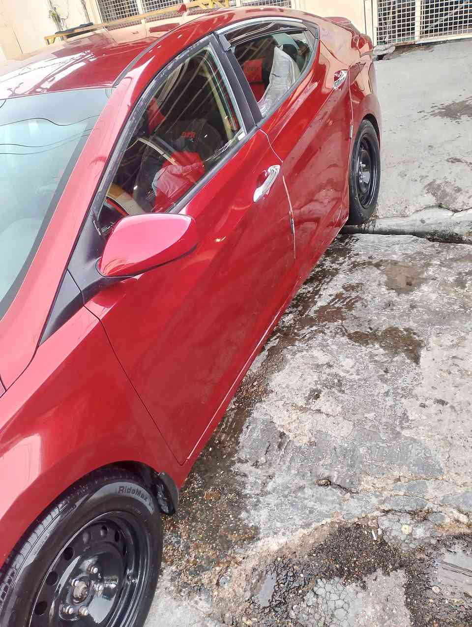 السلام عليكم ورحمة الله وبركاته 
النترا 2012أمريكي الون احمر ماشيه 108 ميل السياره باسمي الرقم الجديد   مكان سيارة بغداد  ا السعر 90 ورقه وبيها مجال 
للاستفسار 
***********
