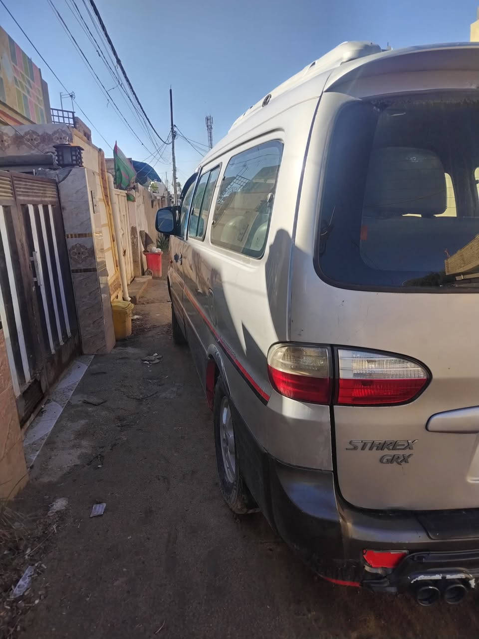 ستاركس 2007 لا ضربه ولا صبغ رقم نكليزي تحويل ثاني يوم مكينه بيه براص سياره جديده  مال جناي سعر 75 ابيعه على وضعهه مكان بابل ***********
