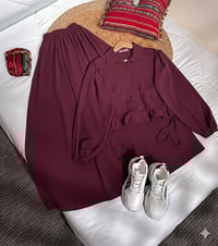 قميص وتنورة • مقاسات ٣٨-٤٨ • البصرة