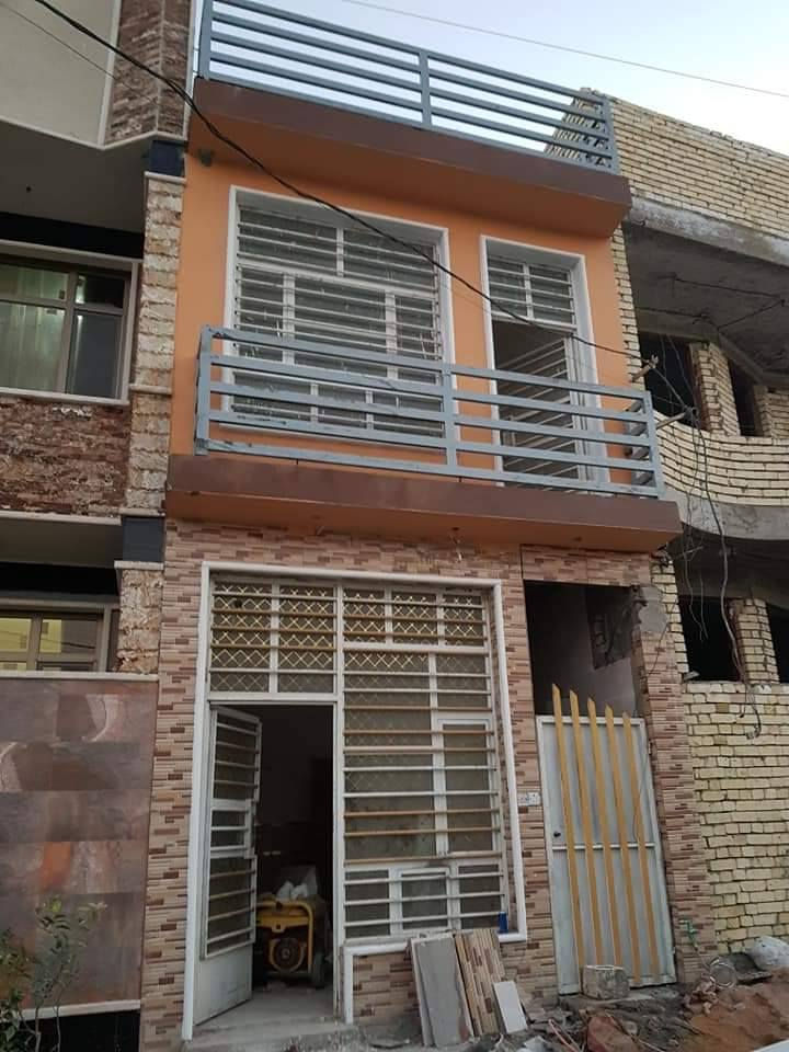 دار للايجار ٥٤م مدخلين  الطابق الارضي صالة ومطبخ وخدمات والطابق الثاني غرفتين نوم موقع مميز في سبع ابكار  الفرع المقابل لمدرسة نور الهدى الاهلية الشارع مقرنص ومجاري للاستفسار الاتصال على الرقم ***********
