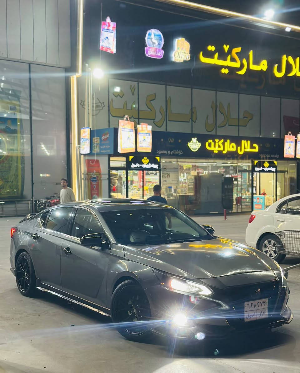 للبيع التيما SL فول الفول 
السعر 127 بيها مجال 
***********
موديل 2019 
سلايت (فتحه)
كشن جلد +كهرباء 
تحكم ستيرن 
تثبيت سرعه 
رادار 360 درجة
ماشيه 145
منضومه زنون كامل 
بگ لايت لد 
تبريد ثلج 
كير مكينه بشرط 
صدر امامي خلفي جديد 
السياره فول كماليات بدون اي نواقص 
بونيد صبغ مع نص جاملغ خلفي 
سونار بلمنشور 
مكان السياره ديالى خانقين خناقين, ديالى

