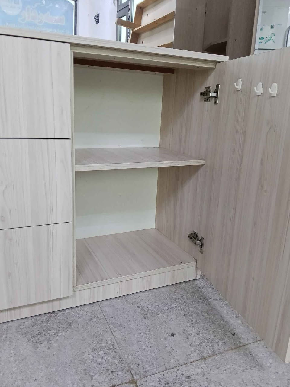 ئەم مێزتەوالێتە بۆفرۆشتن زۆرجوانوتۆکمەیە نرخ 70 هەزار سلیمانی السليمانية, العراق


**إذا كنت صاحب هذا الإعلان وتريد حذفه لأي سبب، رجاءا أرسل رسالة إلى الدعم الفني**