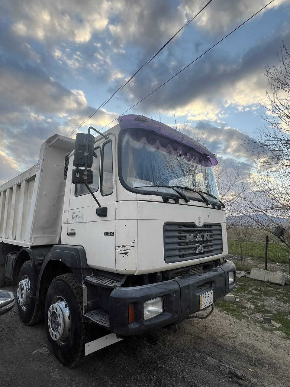 سلاوی. خوای. گەورەتان. لێبێت. مان. بۆفرۆشتن. مۆدیلی 2000  بێڕەقەمە سەیارەکە. مەجموعەی جیئێف گێڕومەکینەو ئەکسلی بەشەرت. قەمەرەی بۆیاخی نییە. .سعری 230ماعمەلە/***********
