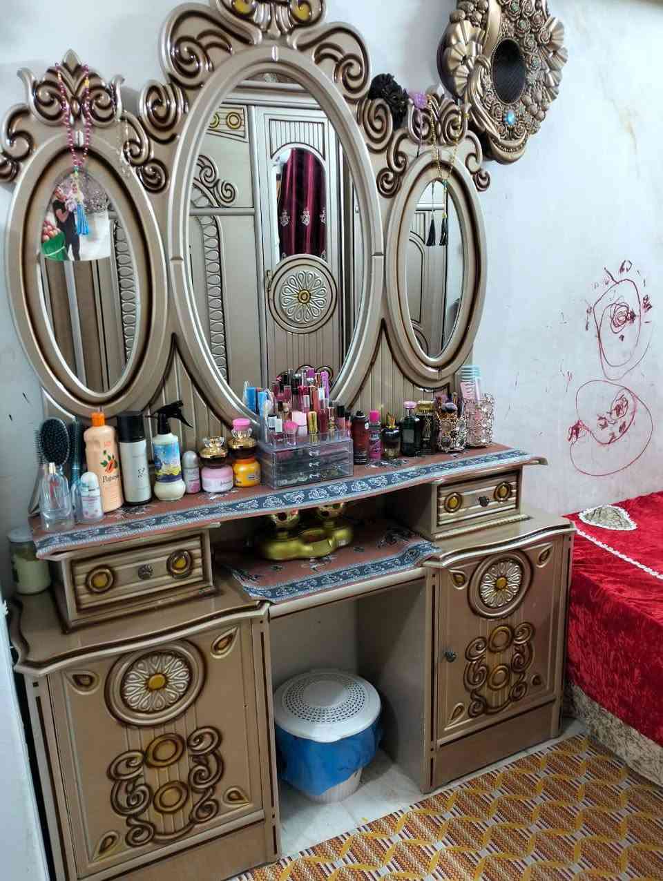 غرفه لبيع مدينه الصدر *********** سعره 800وبيه مجال لن محتاج بايعه
