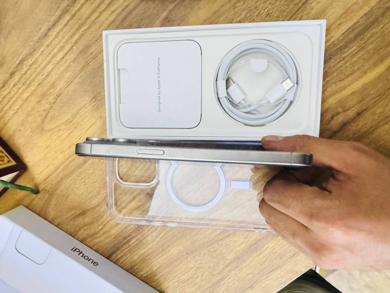 ايفون ١٥ برو ماكس بطاريه ٩١ اخو الجديد مابي شخط ضمان من كلشي رايده بمليون ١٥٠ ذاكره ٢٥٦كامل ملحقاته 
***********8
