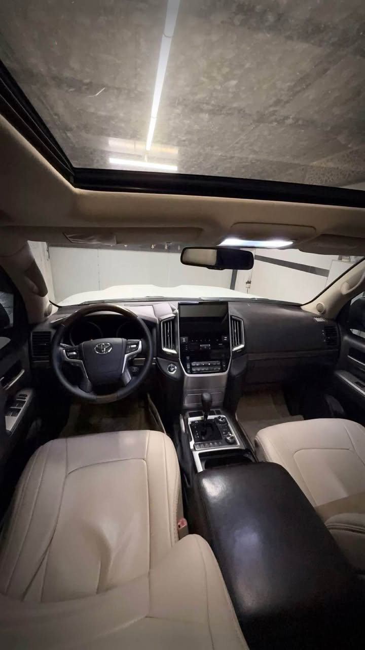 وەنەوشە دوبەی ساخ 
بۆ فرۆشتن 
بێ ڕەقەم ماڵی مەدەنی بەشەرت 
ساخ کامل کراوەتە 2021 داخلی و خارجی
گێرو مەکینەو هەموو گیانی بەشەرتە 
مواسەفات لێگزس مەکینە 4:700
فوول فوول مواسەفات VXS (V8)
تەنها ئەو پارچانەی بۆیاخە کە گۆڕاوە 
یەک دینار مەسروفی تیا نیە ماڵی دۆستە 
شوێن هەولێر 
سعر 215$مەجالێکی بریانە 
ژ.م ***********واتساپ ڤایبەر أربيل, العراق
