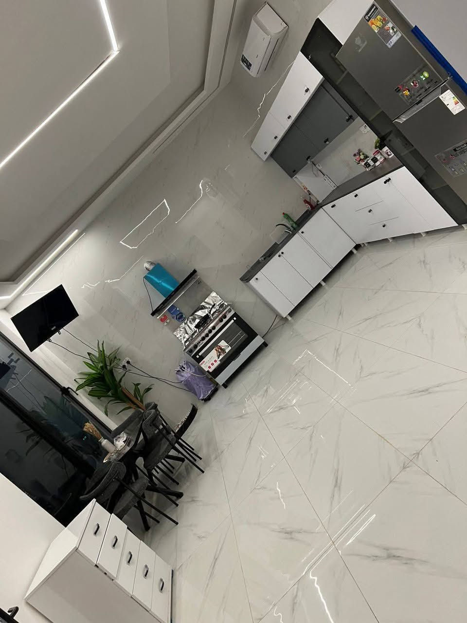 سلام عليكم يوجد لدينا مزارع اليجار في البوعيثة بسعر ***********مناسب موثقة بتطبيق اجرلي ا التواصل
