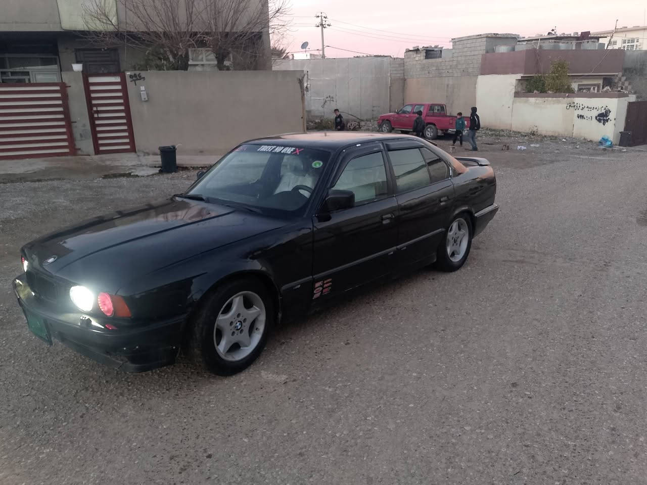 سەرەتا بەناوی خوا BMW 525iفولفول بەس گێڕی عادیە تەبریت جام کارەبای ناو فۆڕمیگا دیجیتاڵ کەپس سەیارەی مەعرەز نیە دەعامی بۆدەعامی بەشەرتی سەد فیتەر سەنەویو وەکالەتو پاکانەو واجیهەی لە گەڵە لەڕەسمەکە جوان نیە لەڕو جوانترە گۆڕینەوە ناکەم بەهیچ سەیارەیە تەلەفون مەکە بۆ گۆڕینەوە سعریشی 24معامەلەیەکی کەم ***********ئەم ژمارەیە تەلە فونی بۆدێت ***********ئەم ژمارەیەش بەس بەوەتساب تەلەفنی بۆ دێت
