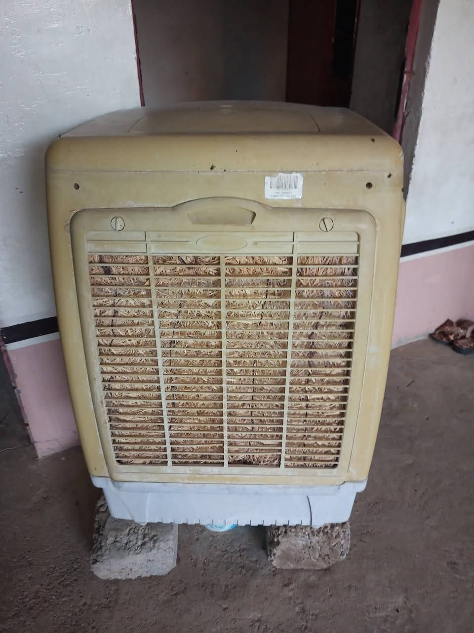 للبيع شرط شغل سعر 50 وبي مجال ***********
