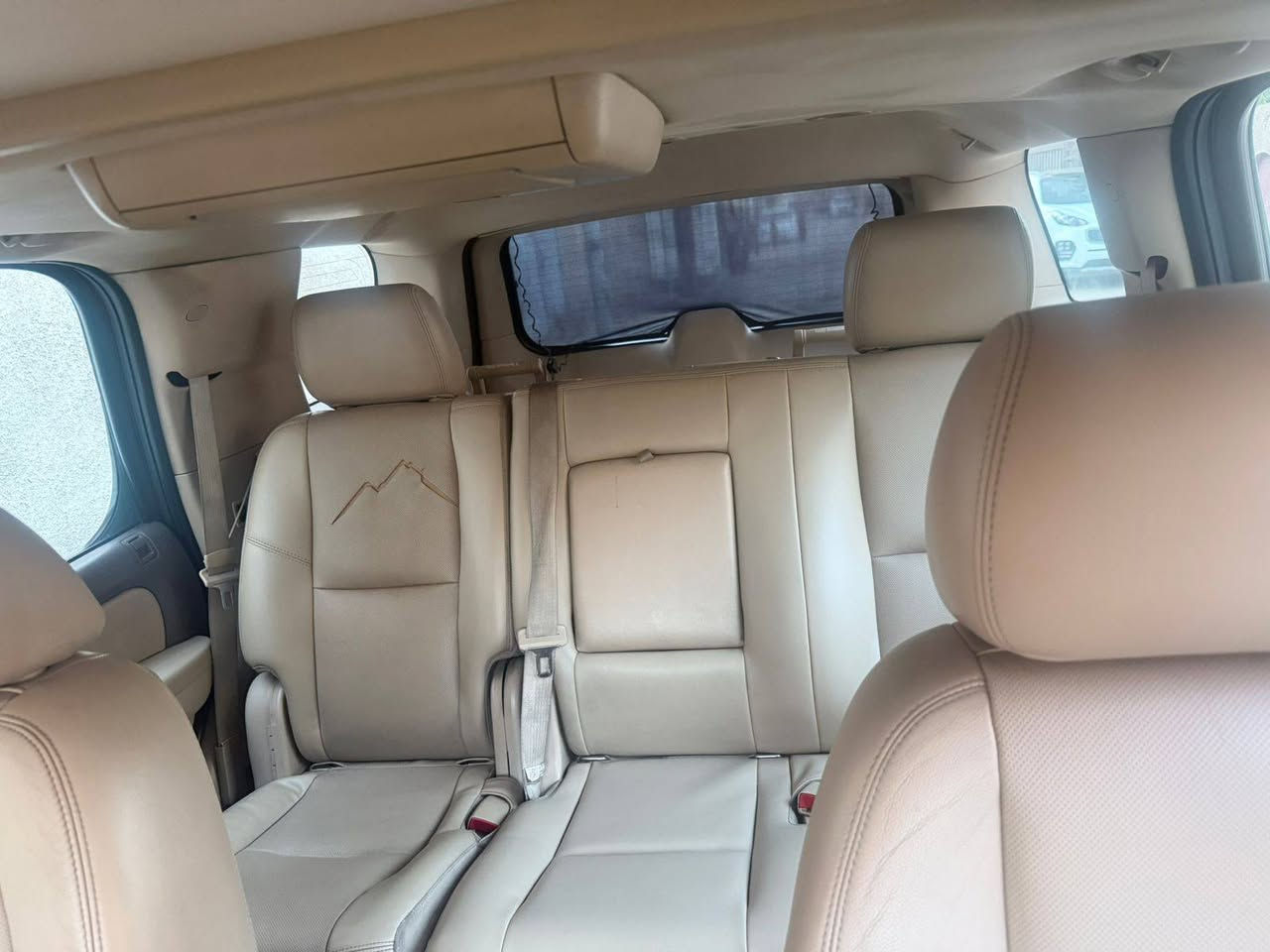 السلام عليكم تاهو البيع موديل ٢٠١١ التي زت وارد خليجي فول مواصفات سياره كله عل بلاد بس بارد في الجاملغ الامامي ايمن كد شبر بس  السعر ٢٤٠$مكان بغداد الكرخ هاتف ٧٩٠٢٧٠١٣٥٣/***********
