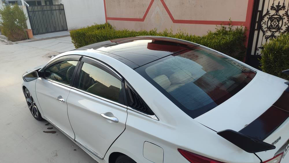 سوناتا 2011 خليجي محرك 4 سلندر 24 دوش بأسمي و سياره عنده كوبون بنزين  گير و محرك سليم. *********** مكاني كركوك
فول مواصفات
١ـ كشنات كهرباء و خزن  ٢-بصمه   ٣- بانورما.  
٤- تبريد قطعتين و مركزي   ٥- كير اوتماتيك و عادي 
٦- حساسات خلفيه
٧- وبيه داش كام تصوير و و خزن مستمر امامي و خلفي       
سياره بيه ٣ قطع و نص صبغ بدون دواخل صندوك جاملغين خلفي و نص باب وره سكن كركوك, العراق
