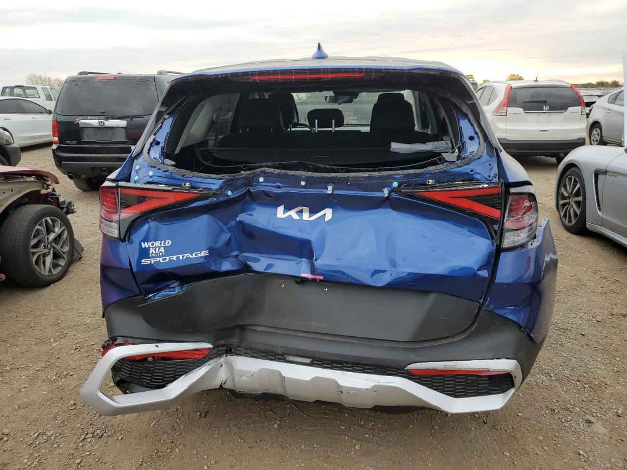 السلام عليكم للبيع كياسبورتج موديل 25 ماشيه 10 الاف بدون ايرباك فول مواصفات EX عدا البانوراما السعر 145 $ وبيها مجال السياره حاليآ بالاردن ترهم كتاب شهداء وترهم حره ايضآ سعرها مناسب وحادثها حلو
***********
