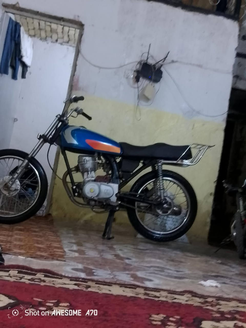 للبيع السعر 400 وبيه مجال ***********
