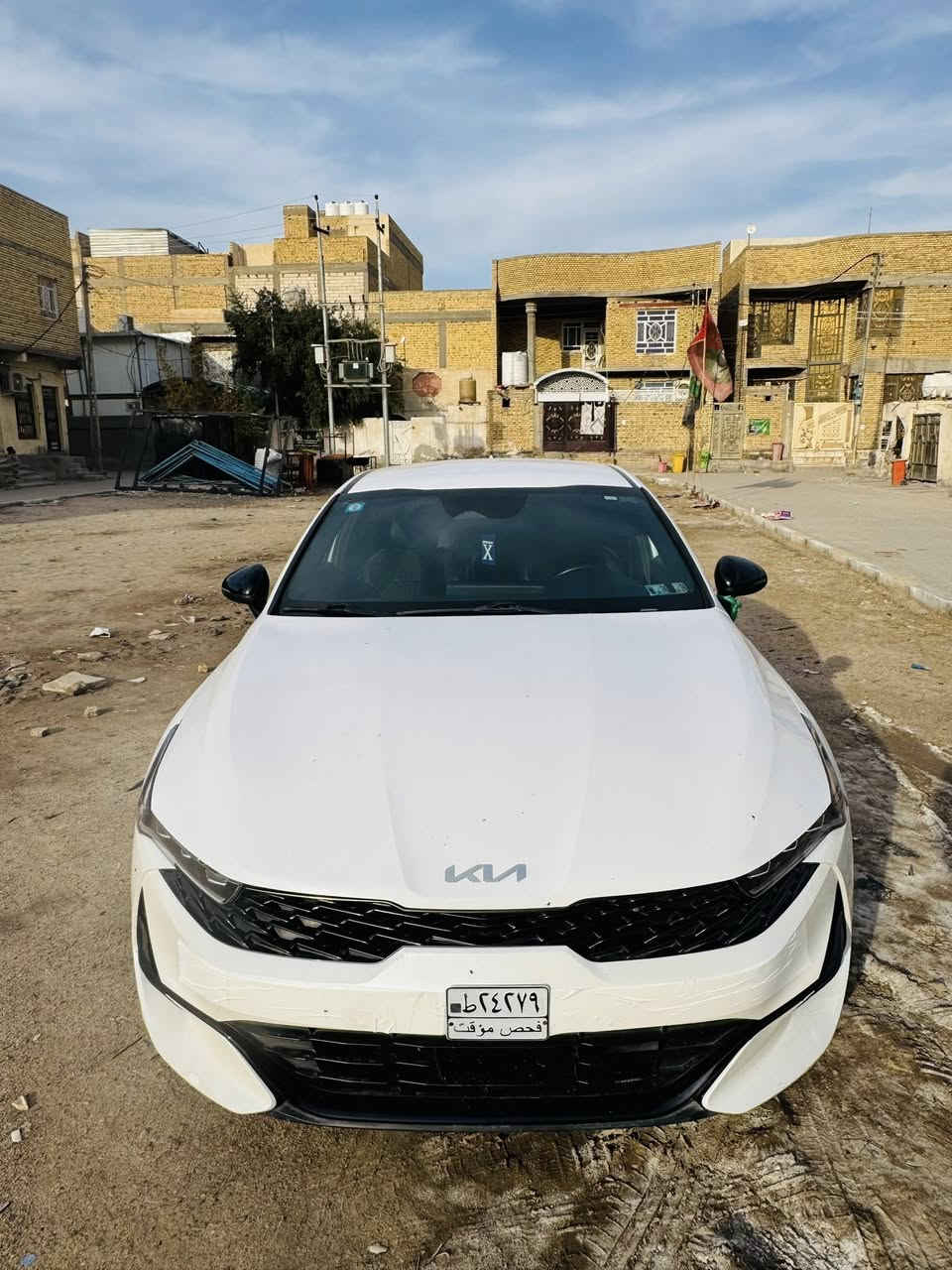 السلام عليكم
كي فايف 
K5 جيتي لاين 
موديل 23
سيارة أخت ألزيرو ما ماشية دخول جديد 
مواصفات لجيتي لاين معروفة فول مواصفات عدة الفتحة 
مكينة 1500 تيربو 
حادثها قبق جنطة وبيها بارد بطرف الجاملغ الامامي والبنيد شوية 
سيارة بدون رقم منفيس بأسمي 
مكان ناصرية مركز 
***********
