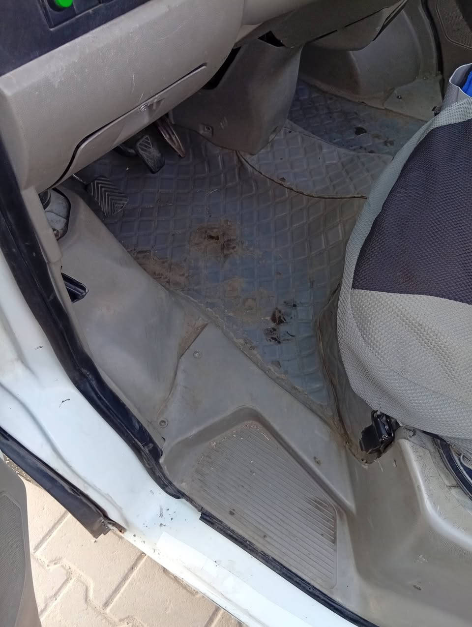 سلام عليكم سياره شيري مايكرو تراك واحد طن باسمي كير مكينه كفاله كشر 80بلميه كهربائيات كلهن شغالات شرط حداديه نص عمر رقم انكليزي نجف للبيع الدشبول مفطر من الشمس الجناي يعرف شنو بريك خلفي يرادله تقسيم ماكو بريك تأخذ صافي مصفره ضريبة سنويه 34تسقط العنوان النجف حي ميسان تقاطع شارع البوريات السعر 35وبيه مجال رقم الموبايل ***********.جماعه 29لاتخابر ولاتعب روحك
