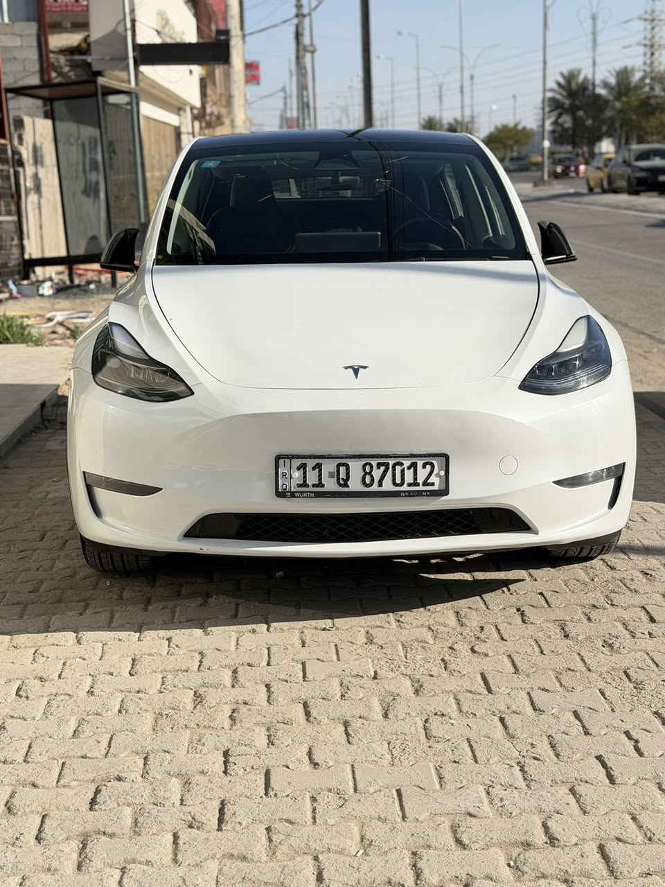 تسلا مودل Y لونك رينج دبل ماطور🚀
موديل 23 
رقم بغداد ومبرمجة اونلايين
41 الف مايل ماشيه  
*   سقف بانوراما زجاج 🪟
*   شاشة كبيرة حجم 15 بوصة
*   كاميرا خلفية
*   حساسات خلفية
*   كاميرا امامية
*   حساسات اماميه
*   كاميرا جانبيه
*   كراسي كهرباء جلد
*   كراسي كهرباء
*   كراسي مدفية
*   غرفة جلد مميزة
*   رادار امامي
*   رادار خلفي
*   رادار جانبي
*   مانع تصادم
*   محدد مسرب
*   كاميرات عدد 8
*   حساسات جانبيه
*   مثبت سرعة
*   كاميرات محيطيه °360
*   تحكم بالسياره عن طريق الشاشة�Auto Pilot نظام قيادة آلية •
*   عداد ديجيتال
*   تشغيل تلقائي
Full Self drive نظام قيادة ذاتية •
*   نظام (RCTA) للتنبيه عند الرجوع للخلف
*   نظام (RSA) لكشف لافتات السرعه للطريق ب نظام (PSC) الرادار الذكي لمنع الاصطدام
*   نظام (LTA) لتحديد المسار على الطريق
*   تشغيل عن بعد
*   الدخول الذكي
YouTube / WhatsApp / Tik ) نظام ترفيهي كامل متكامل يحتوي على •
(Tok / Netflix
Wifi •
GPS
اوامر صوتية •
*   اضوية امامية LED
*   اضوية خلفية LED
*   كشافات ضباب LED
*   إنارة امامية زنون Full LED
*   إنارة امامية Auto
  نظام محاكة ذاتي للسياره من الخارج

مكان السياره كربلاء 
لاتصال 
***********
