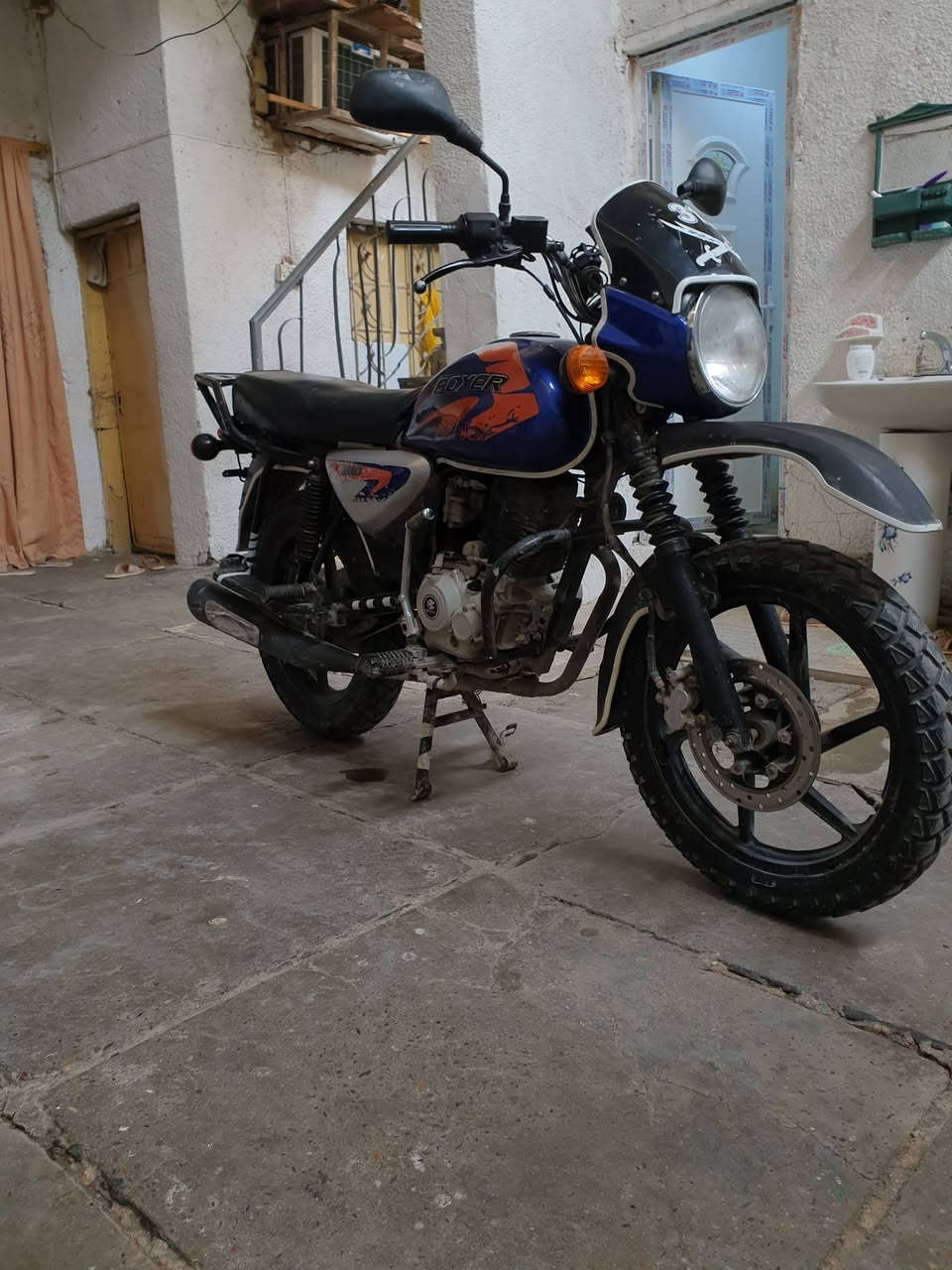 السلام عليكم بوكسر موديل 23 مرقم تحويل ثاني يوم شوكت مايعجبك مكفوله كفاله عامه كهربائيات نكره سلف هندر كلشي شغال دبل اشاره موجوده استخدام شخصي اروح بيهة لشغل ورجع مداريهة دهن وبنزين دهن امزويل كل 8تيام ابدل سعر 2500 وبيهة مجال بسيط عنوان بغداد المدينه الصدر رقمي***********
