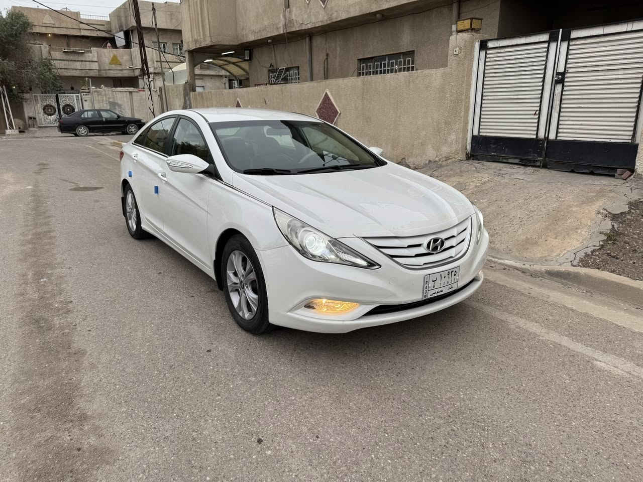 سوناتا 2011 استلام شركه عامه مكفوله و جديده محرك 2.400 دوش
موصفات 
مري شفط 
تحكم ستيرن 
حساس خلفي 
تبريد قطعتين 
مكاني بغداد حي الاعلام 
سياره جديده جدآ بدون اي نقص 
تبريد ثلج 
رقمي ***********
